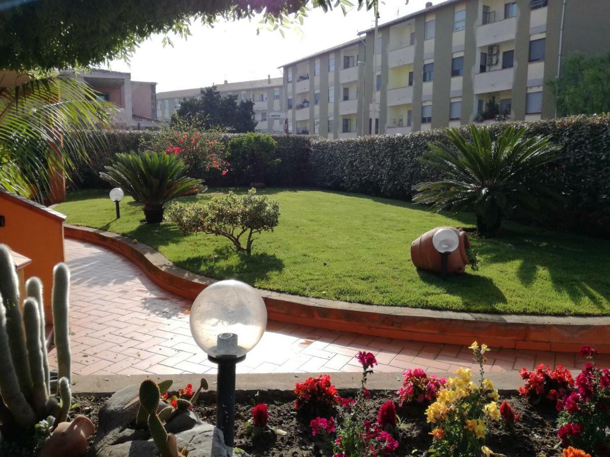 Casa Vacanze Villa Carmela Porto Torres Exteriör bild